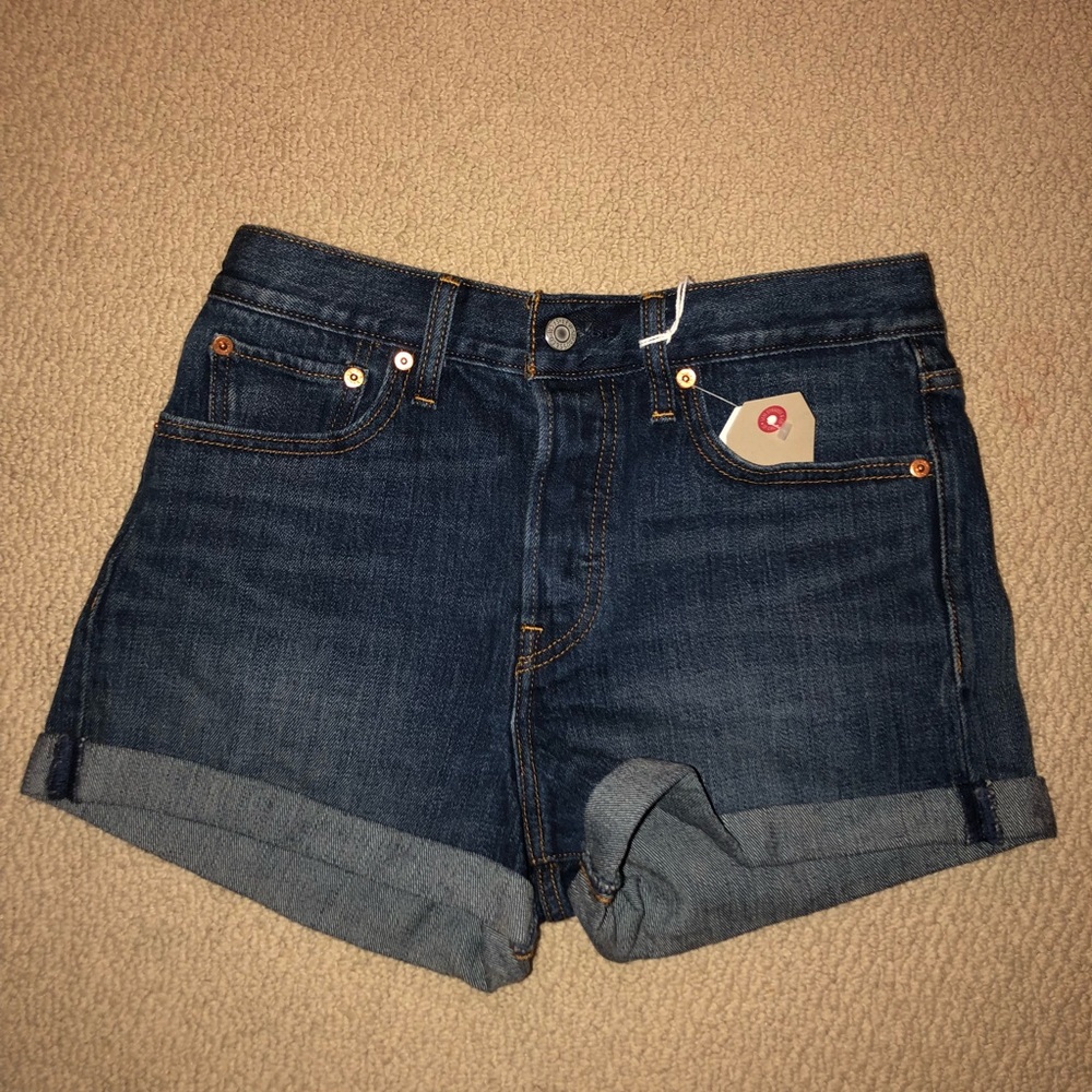 High Rise Levi Shorts